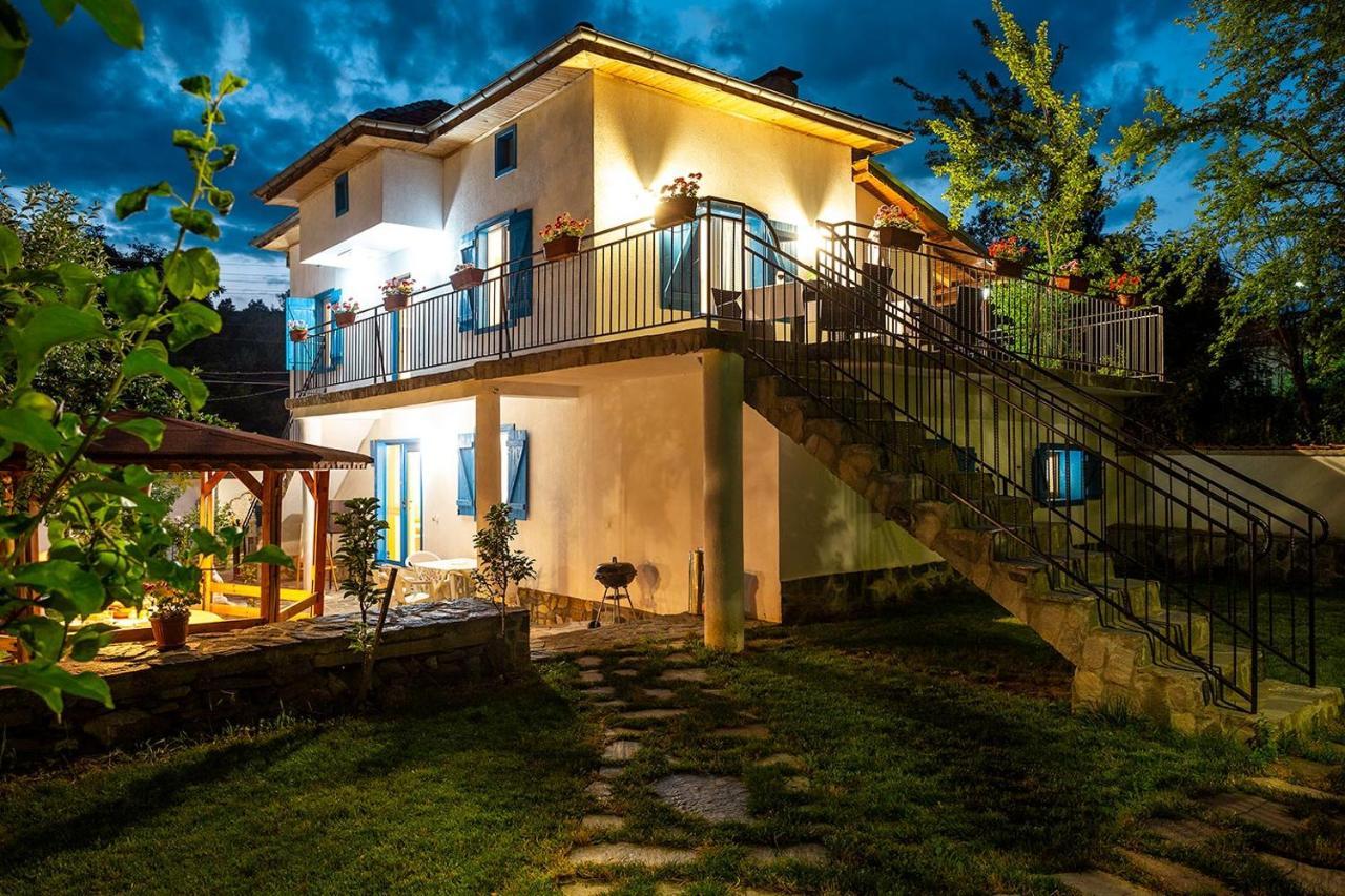 Hills Holiday park Garmen